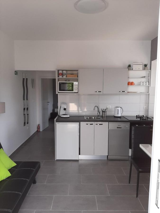 Apartment "Manna Zrnovo エクステリア 写真