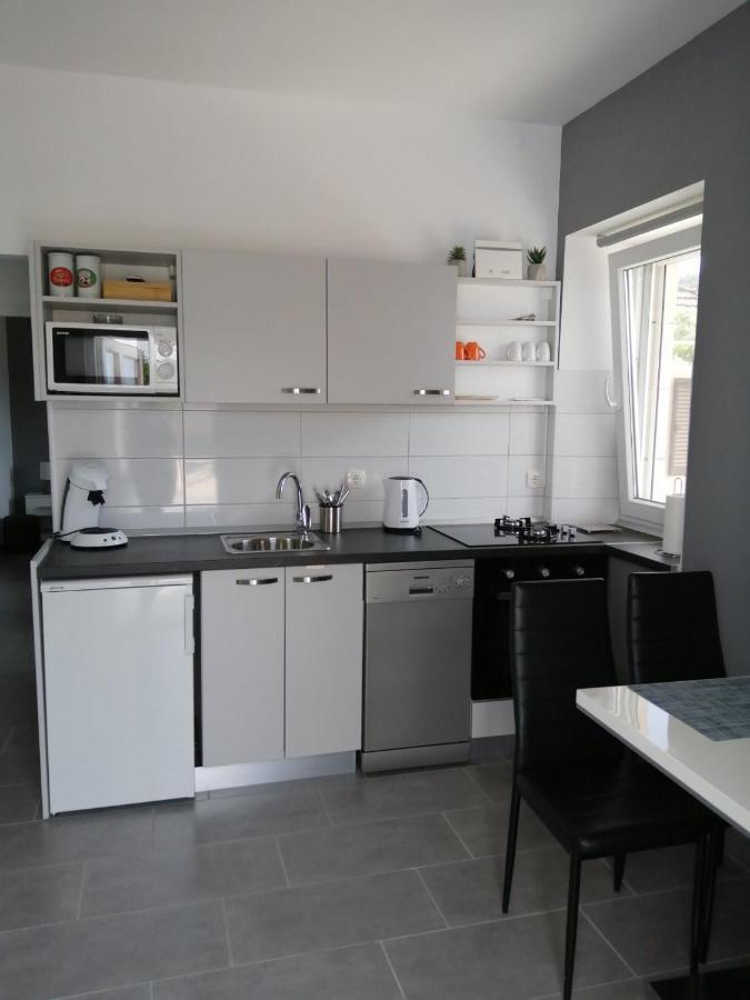 Apartment "Manna Zrnovo エクステリア 写真