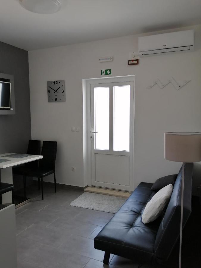 Apartment "Manna Zrnovo エクステリア 写真