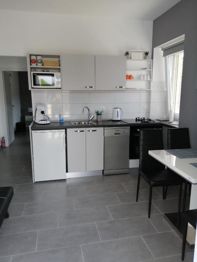 Apartment "Manna Zrnovo エクステリア 写真